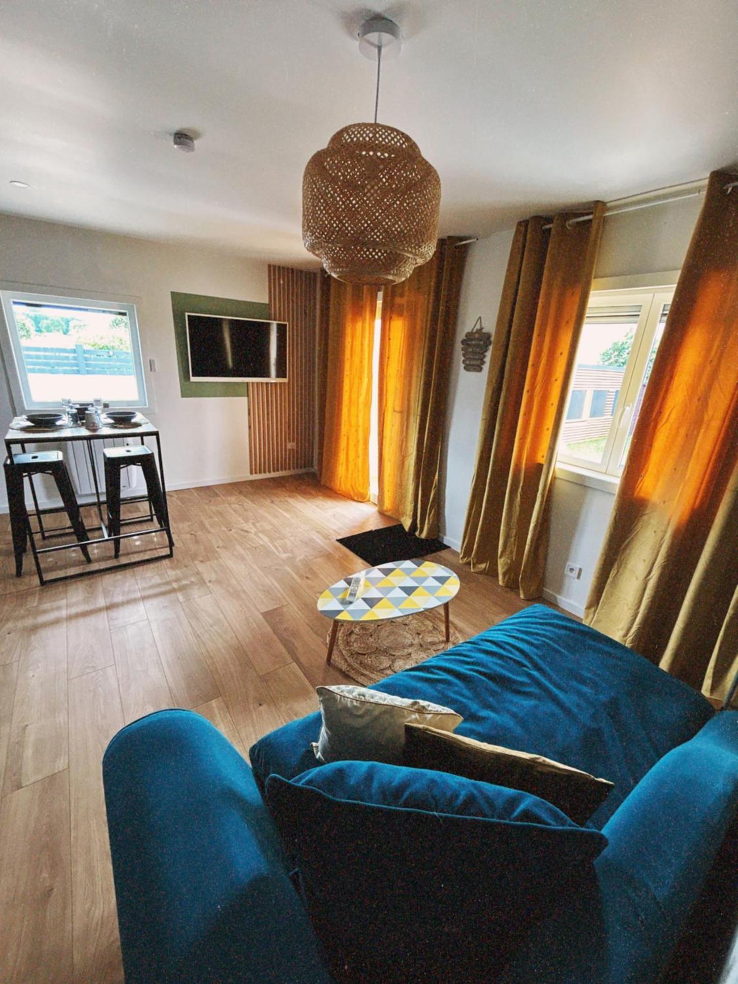 Love Room Haut De Gamme - L'Extase Avec Jacuzzi Violaines Kültér fotó
